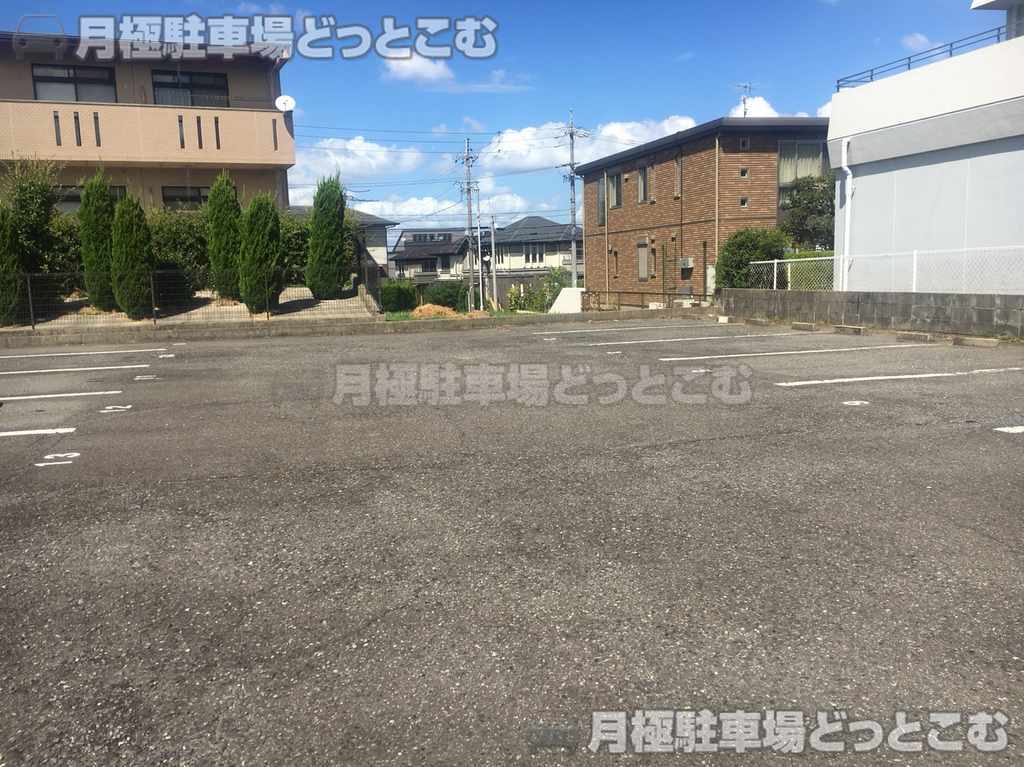 名古屋市名東区社が丘3丁目408-1の月極駐車場3