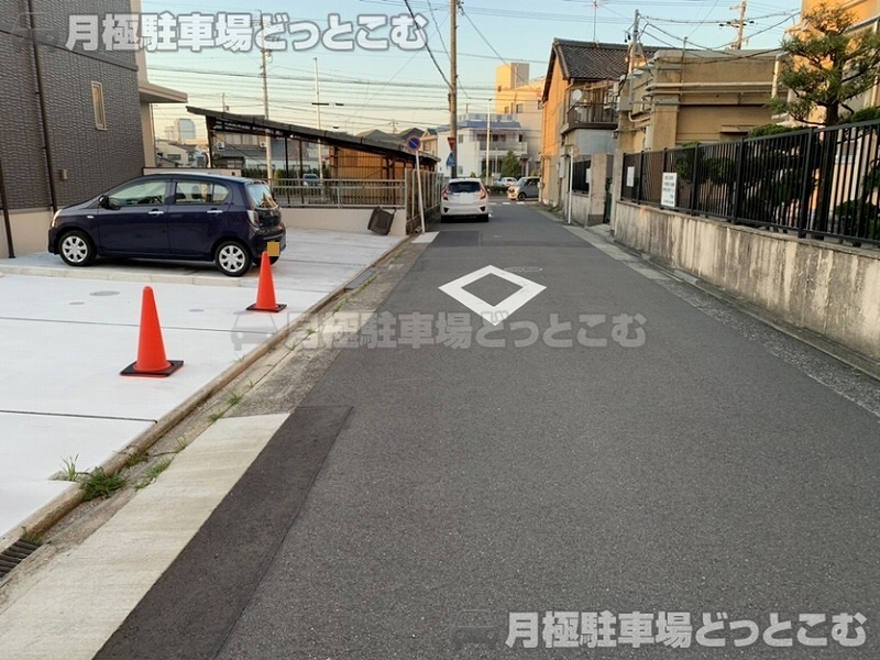 名古屋市中川区八熊通5丁目56-1,56-2の月極駐車場3