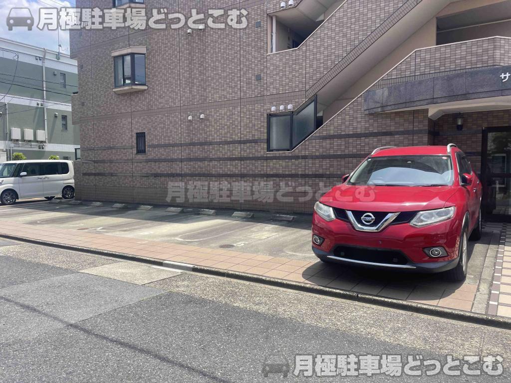 名古屋市中村区元中村町1-64の月極駐車場3