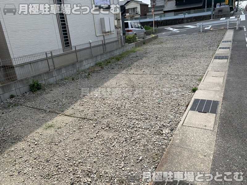 名古屋市緑区鳴海町作町28-2の月極駐車場1