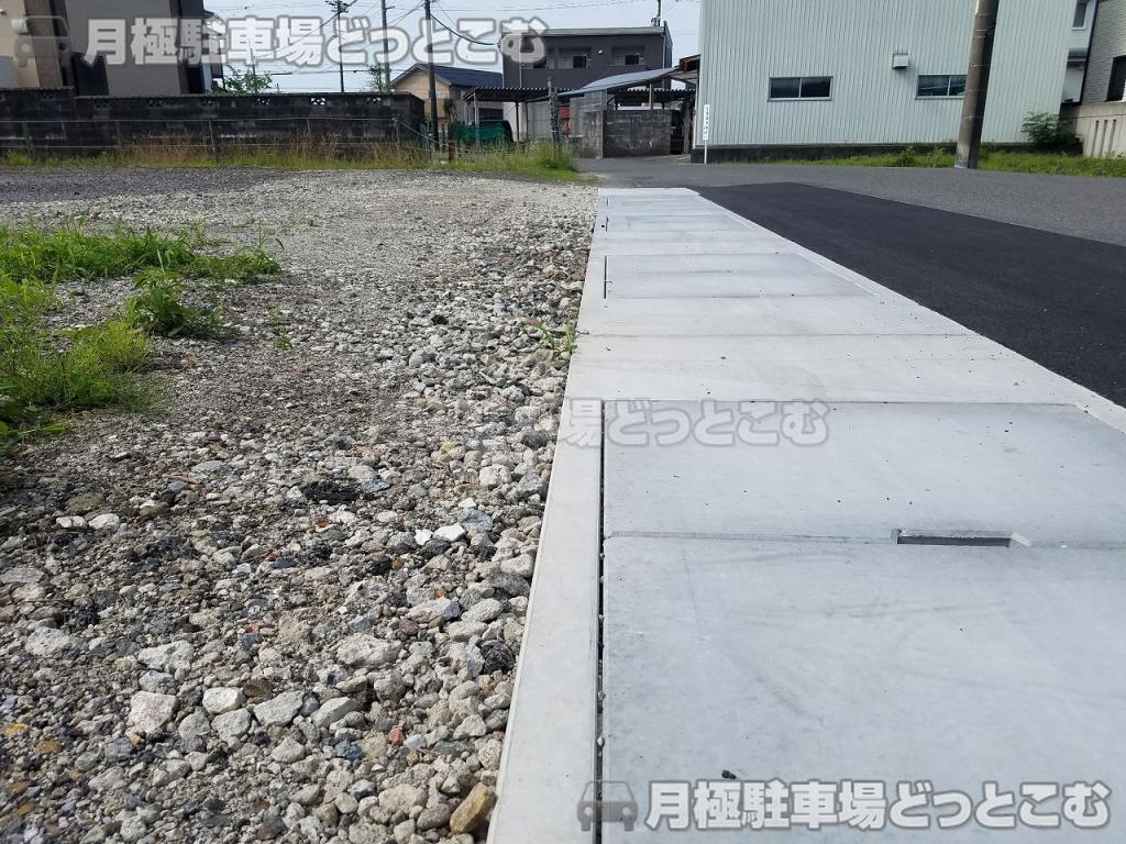 一宮市木曽川町里小牧新田58.60.61の月極駐車場4
