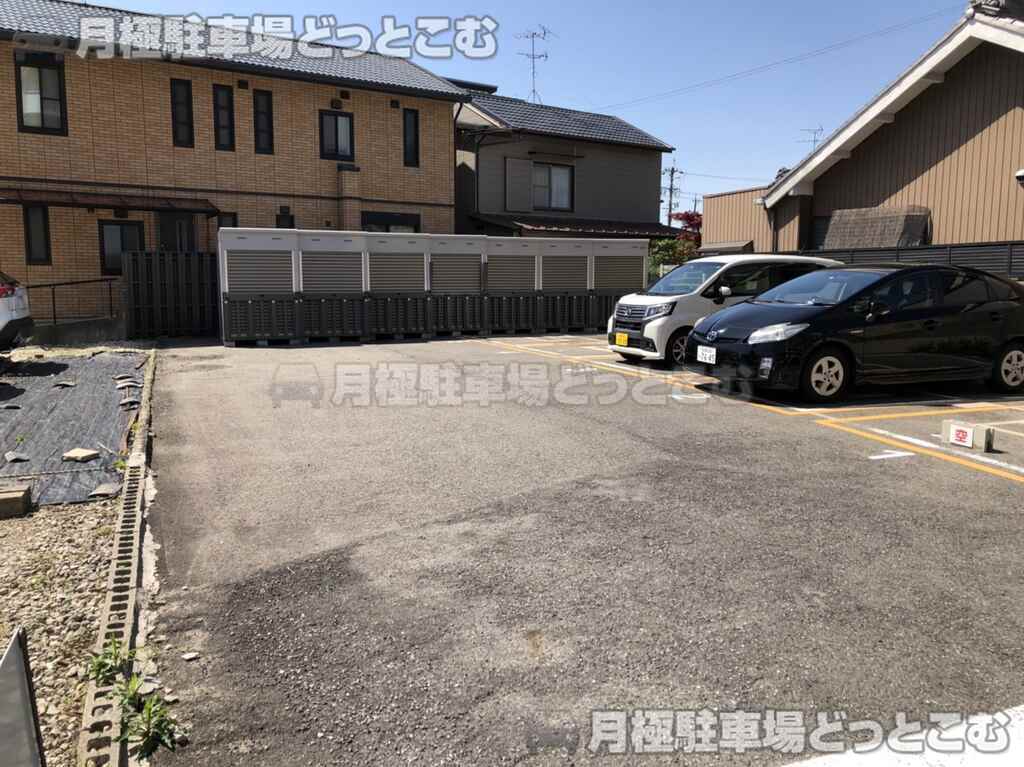 名古屋市西区上小田井1丁目23の月極駐車場3