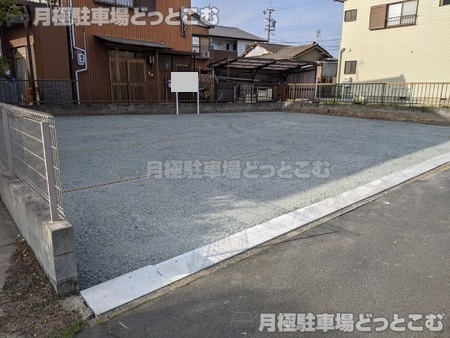 豊橋市牛川町田ノ上24-12の月極駐車場3