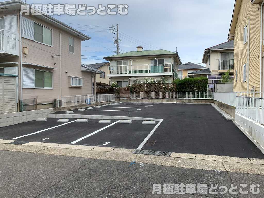 名古屋市緑区滝ノ水2-815の月極駐車場2