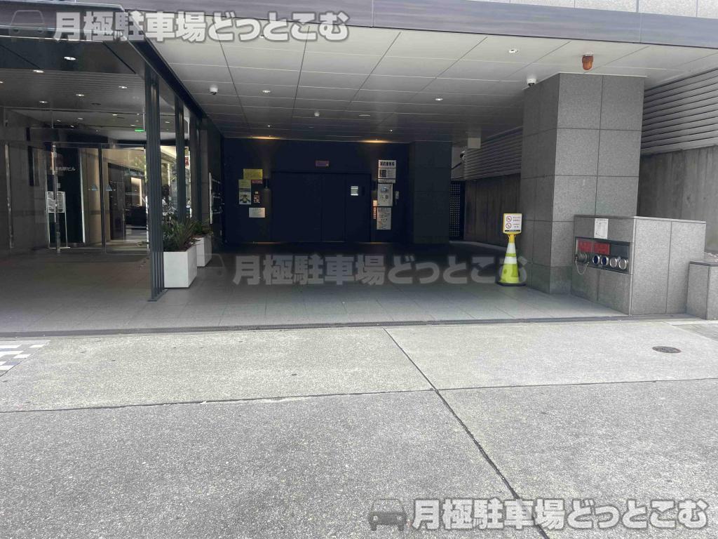 名古屋市中村区名駅2丁目45-14の月極駐車場5