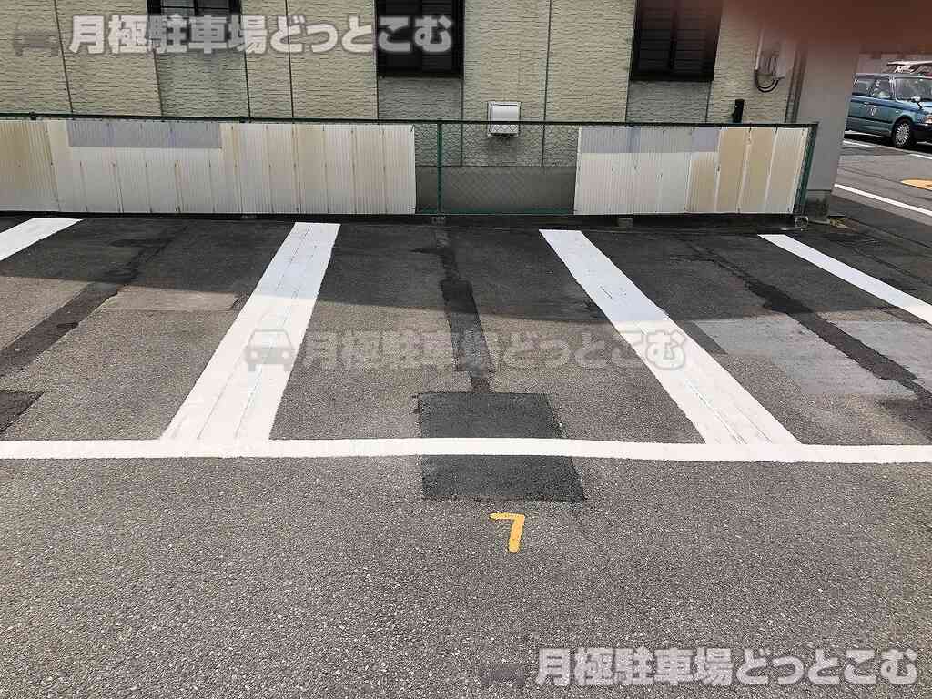 名古屋市中村区名楽町5丁目9,9-2,9-4の月極駐車場2