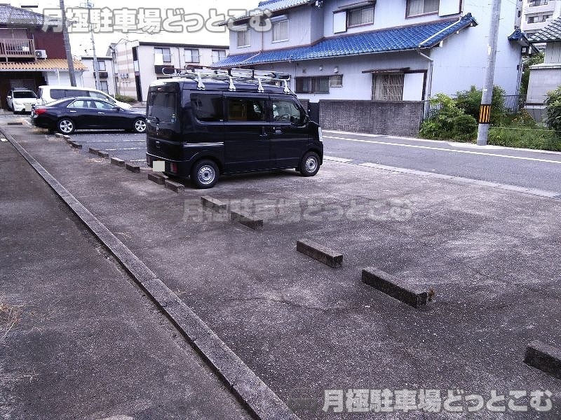 刈谷市泉田町城前125の月極駐車場7