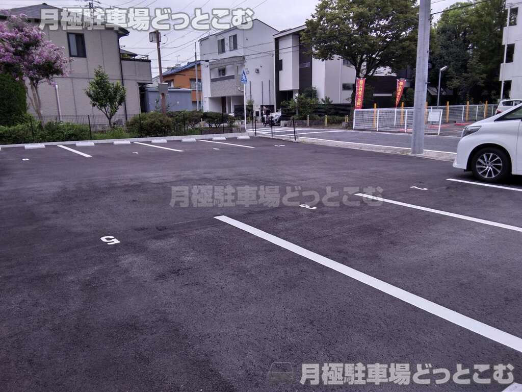 名古屋市千種区天満通1丁目58の月極駐車場2