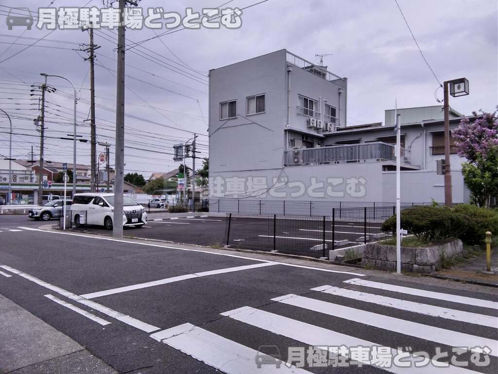 名古屋市千種区天満通1丁目58の月極駐車場3