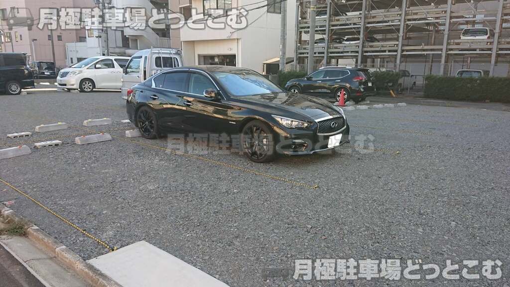 名古屋市中村区名駅南4丁目708-1の月極駐車場3
