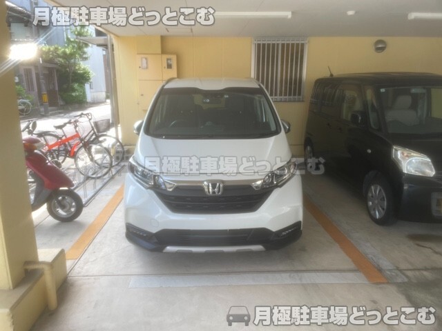 名古屋市港区土古町1-51-10の月極駐車場2