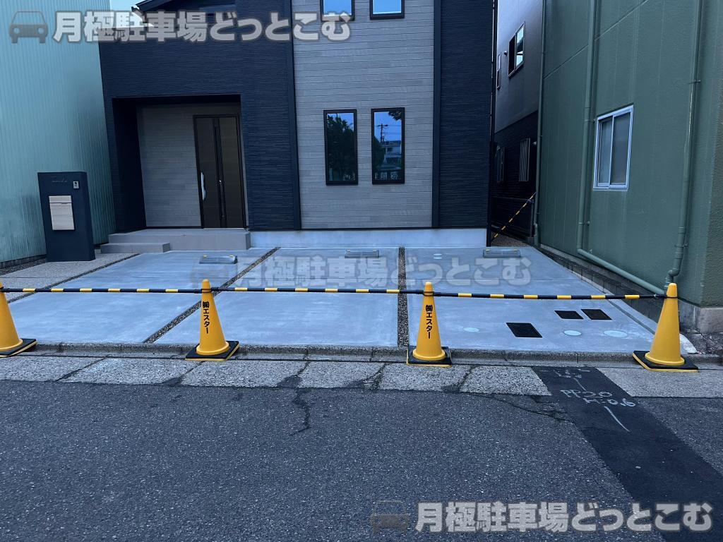 名古屋市千種区松軒一丁目9番27号の月極駐車場1
