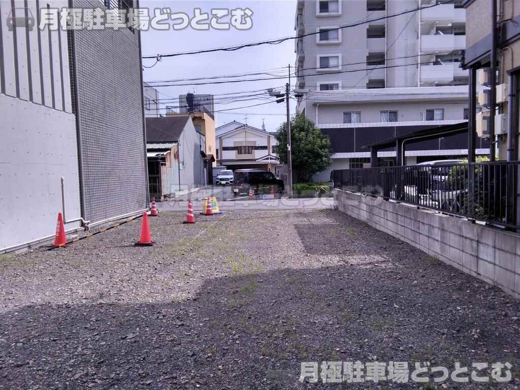 名古屋市西区大金町3丁目70の月極駐車場2