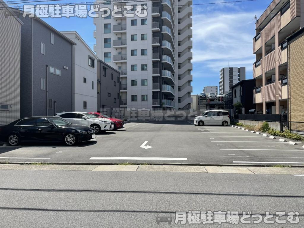 名古屋市西区花の木1丁目1120の月極駐車場3
