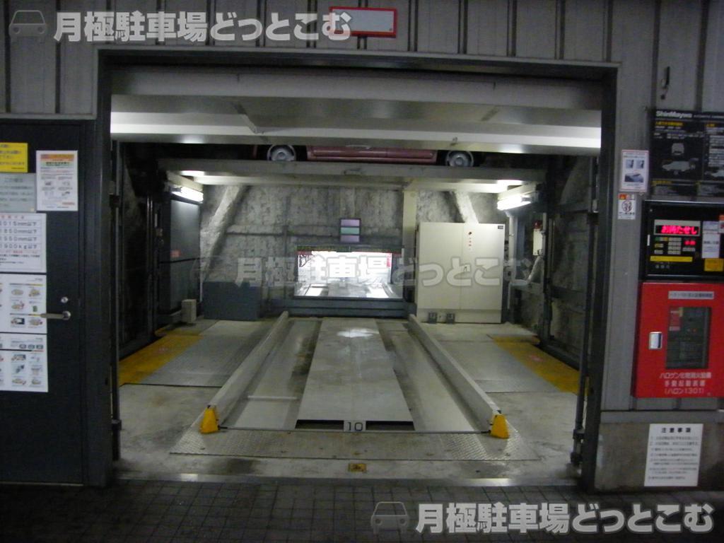 名古屋市中区栄5丁目の月極駐車場2