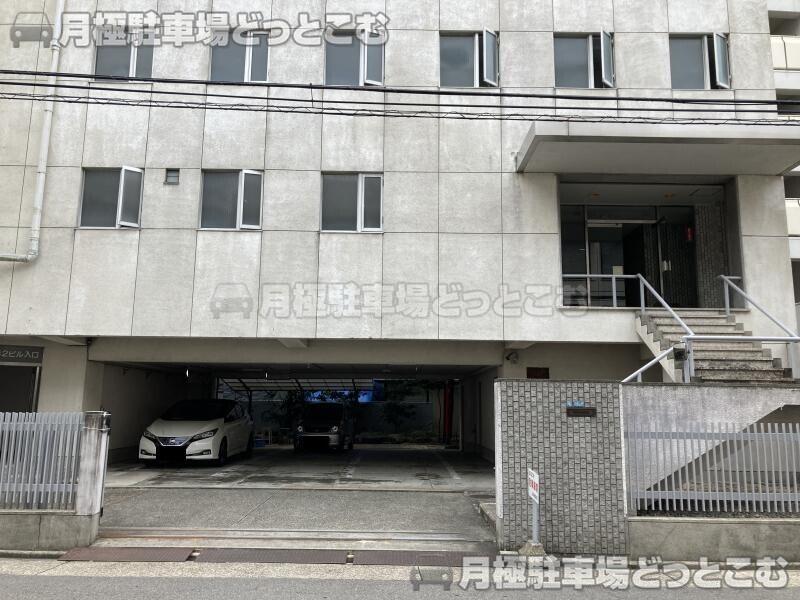 名古屋市中区葵1-27-3の月極駐車場2