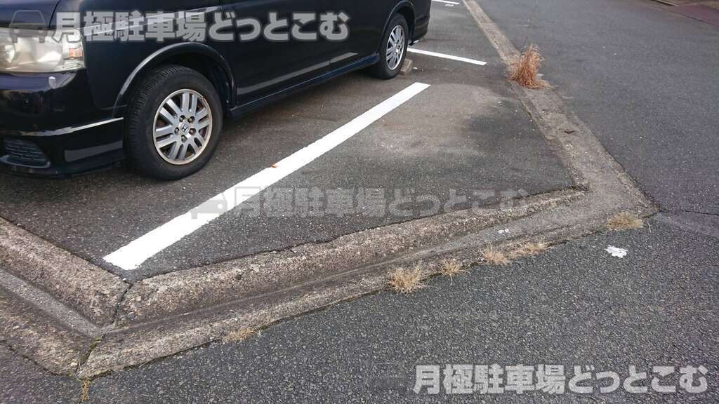名古屋市中川区松ノ木町1丁目59-1の月極駐車場2