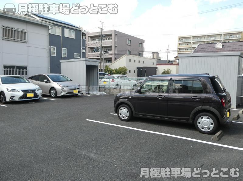 名古屋市北区八代町2丁目113番地の1の月極駐車場2