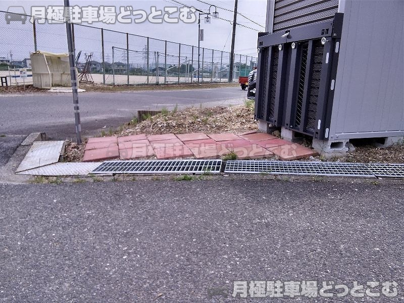 愛知郡東郷町春木屋敷3496-32,33の月極駐車場8