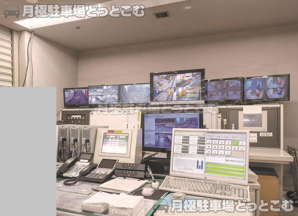 名古屋市東区東桜1丁目13-2の月極駐車場3