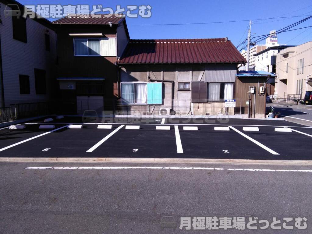 名古屋市港区九番町4-12-5の月極駐車場2