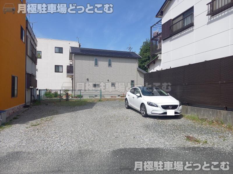 豊橋市西羽田町264番地の1の月極駐車場2