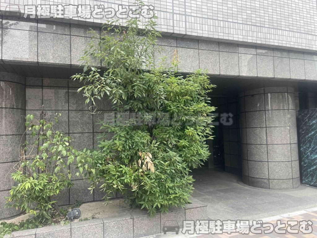 名古屋市中村区井深町14番14号の月極駐車場5