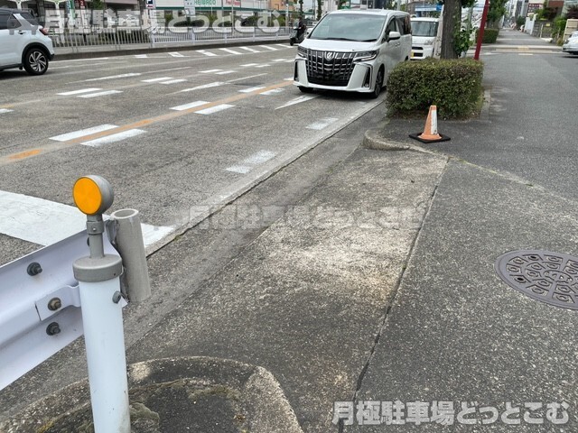 名古屋市中川区九重町309-1の月極駐車場5
