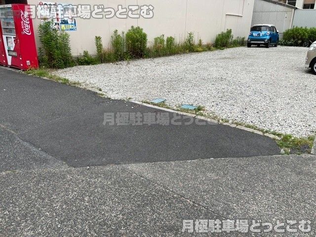 名古屋市中川区九重町309-1の月極駐車場6