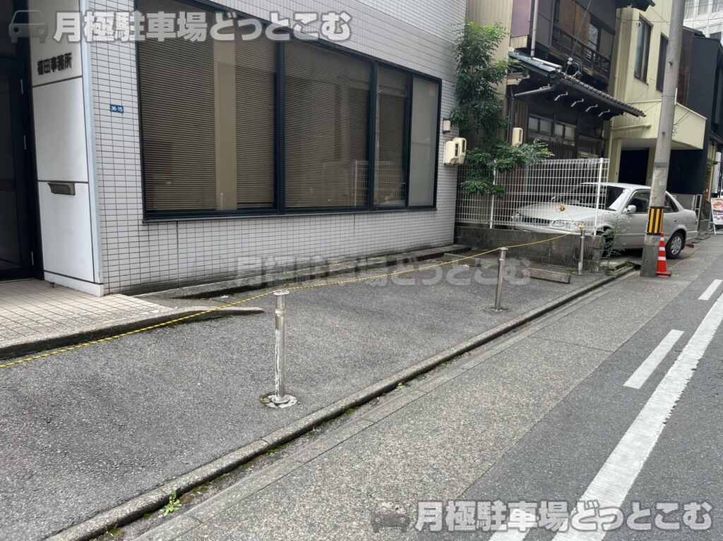 名古屋市中村区名駅2丁目3605-2の月極駐車場2