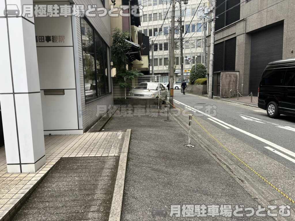 名古屋市中村区名駅2丁目3605-2の月極駐車場3