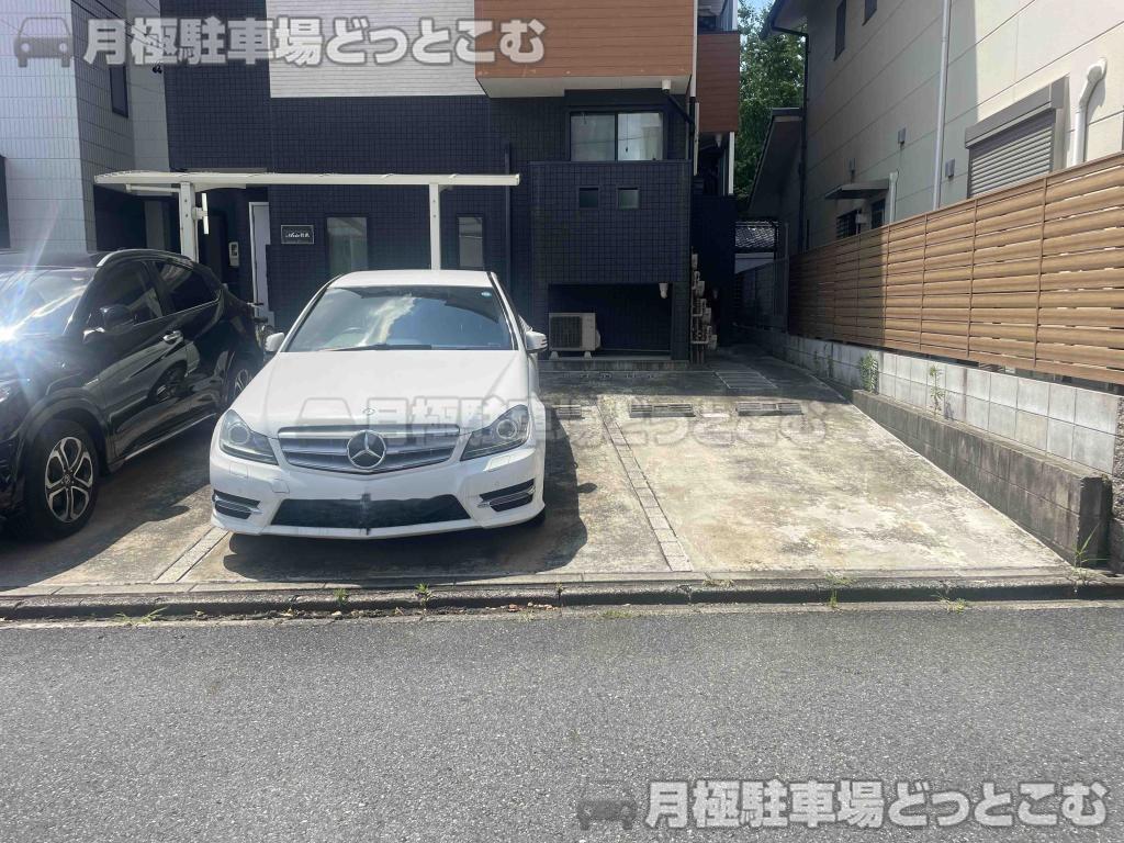 名古屋市中村区則武1丁目32-22の月極駐車場4