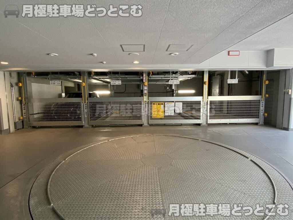 港区南青山7-10-5の月極駐車場2