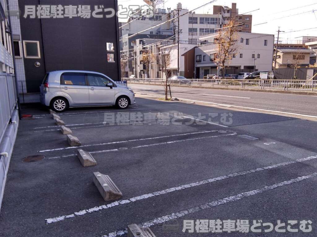 名古屋市北区大曽根4丁目4-20の月極駐車場2