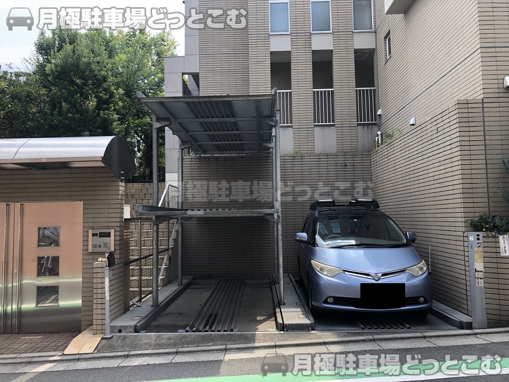 目黒区上目黒3-21-27の月極駐車場3