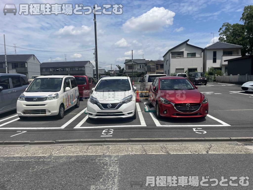 名古屋市中村区稲葉地町2丁目121の月極駐車場3
