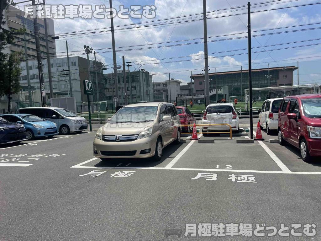 名古屋市中村区稲葉地町2丁目121の月極駐車場9