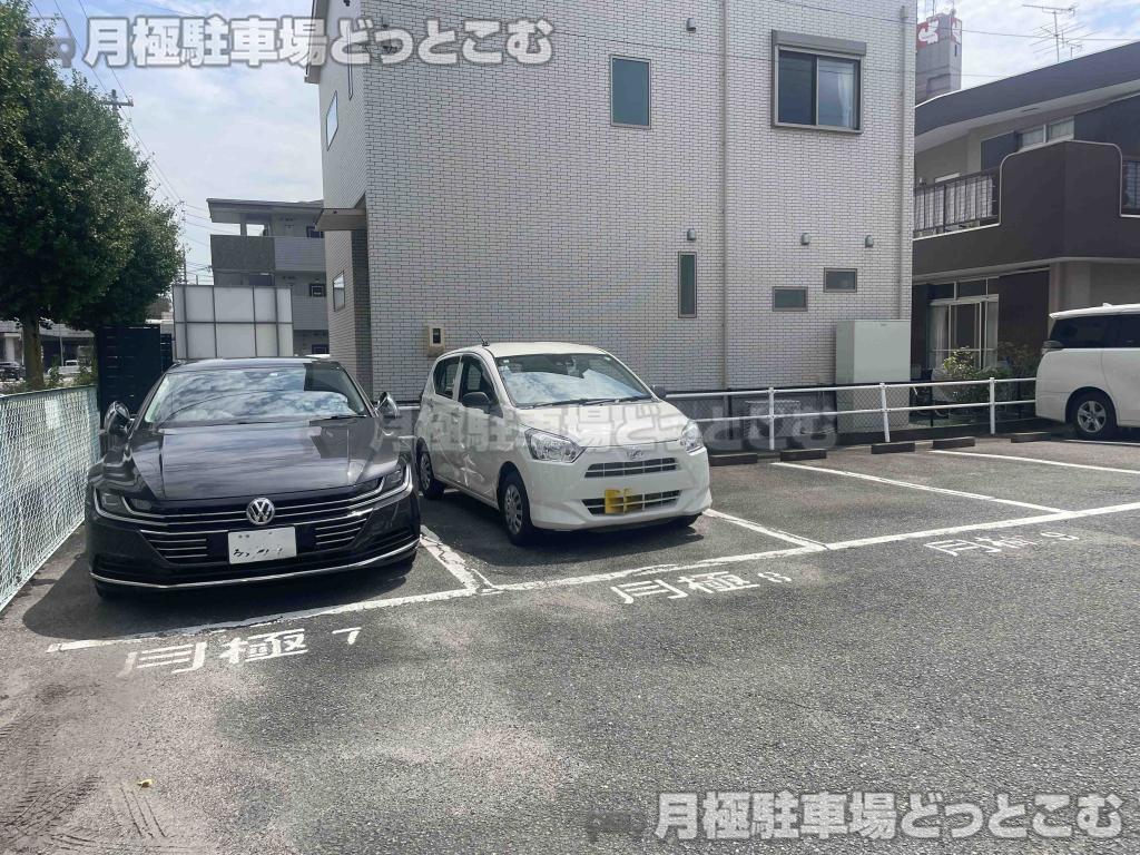 名古屋市中村区並木2丁目112番の月極駐車場2