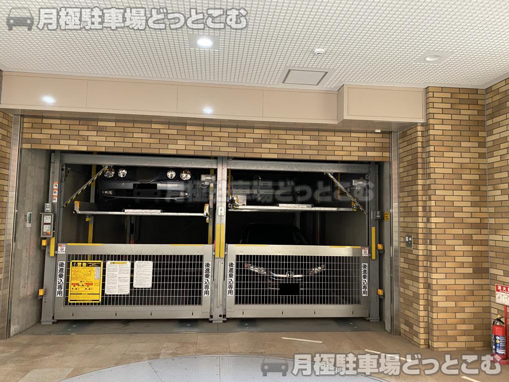 渋谷区広尾3-1-24の月極駐車場1