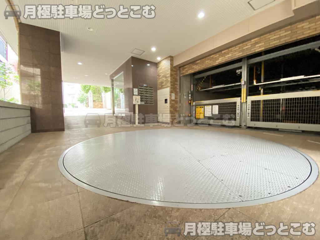 渋谷区広尾3-1-24の月極駐車場3