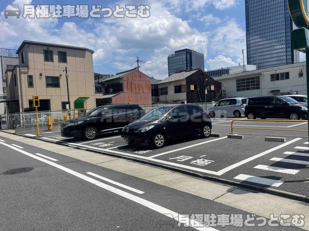 名古屋市中村区太閤1丁目17ー31の月極駐車場2
