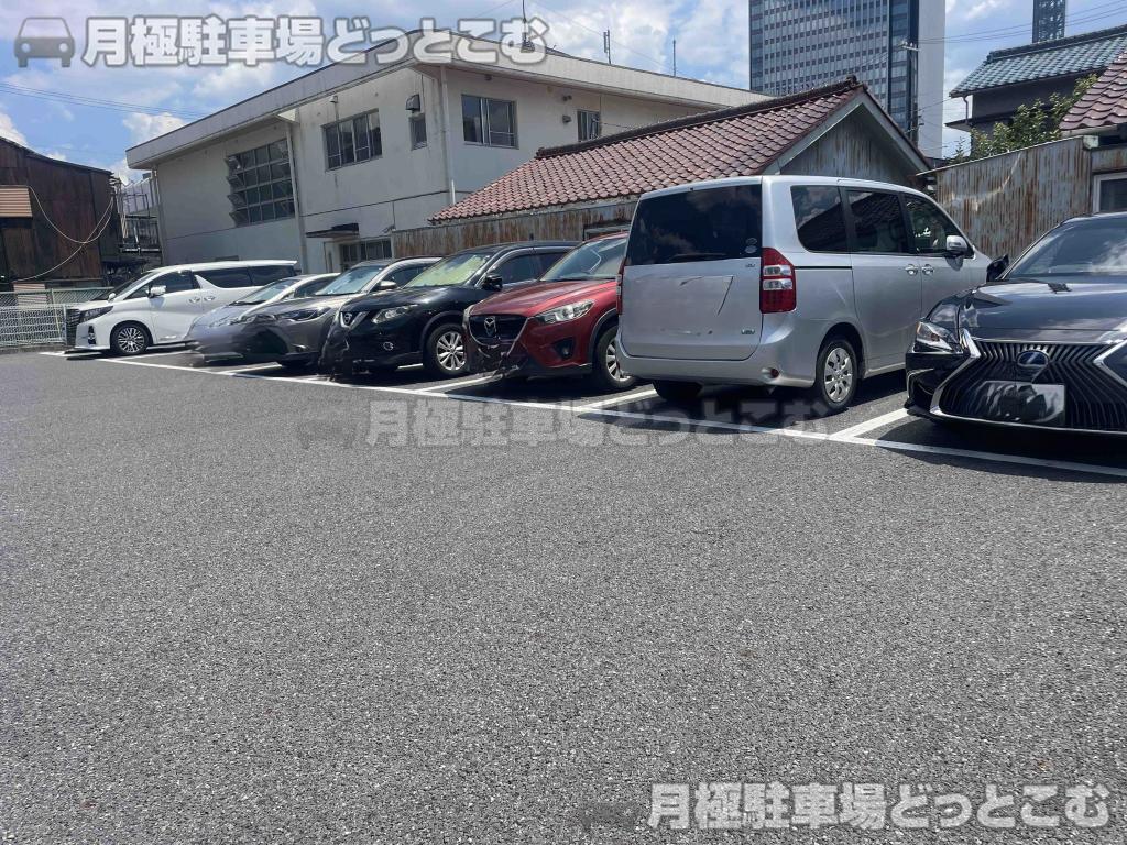 名古屋市中村区太閤1丁目17ー31の月極駐車場5