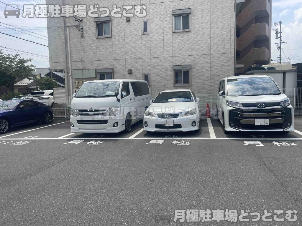 名古屋市中村区並木2丁目235の月極駐車場2