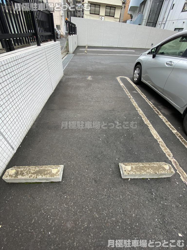 文京区湯島2-22-4の月極駐車場2