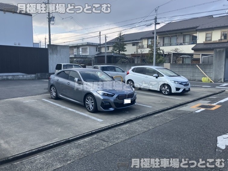 名古屋市昭和区丸屋町4丁目23の月極駐車場3