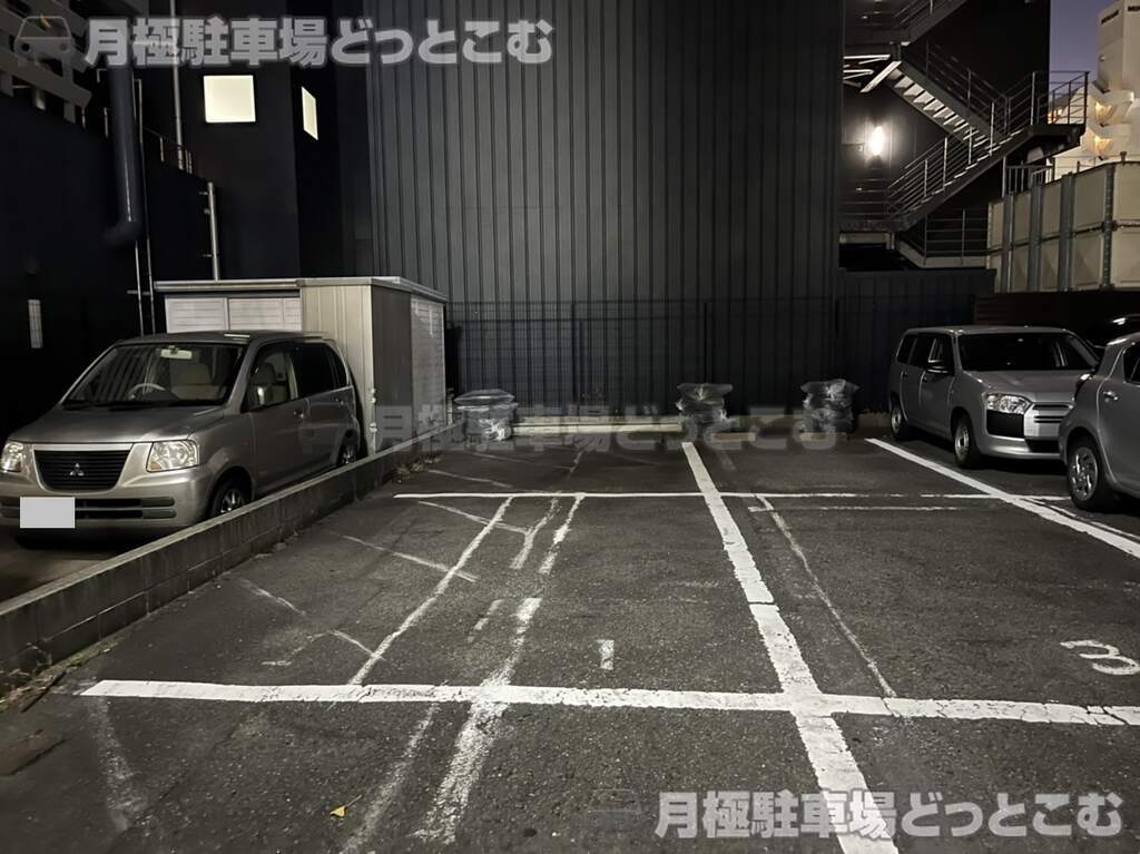 名古屋市中区栄1丁目1223-3.1223-4.1224-16.1224-18の月極駐車場2