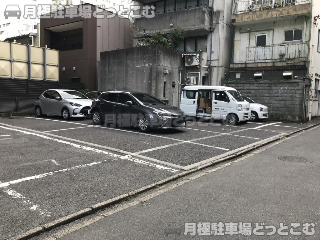 名古屋市中区栄1丁目1223-3.1223-4.1224-16.1224-18の月極駐車場6