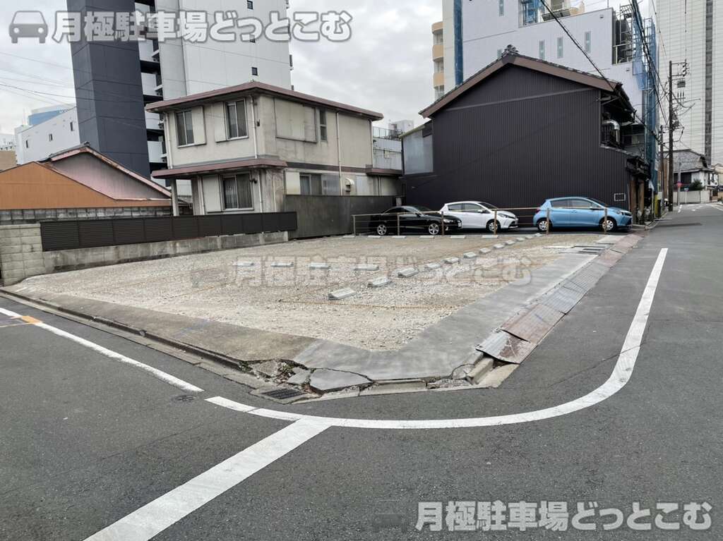 名古屋市西区那古野1丁目1732の月極駐車場3