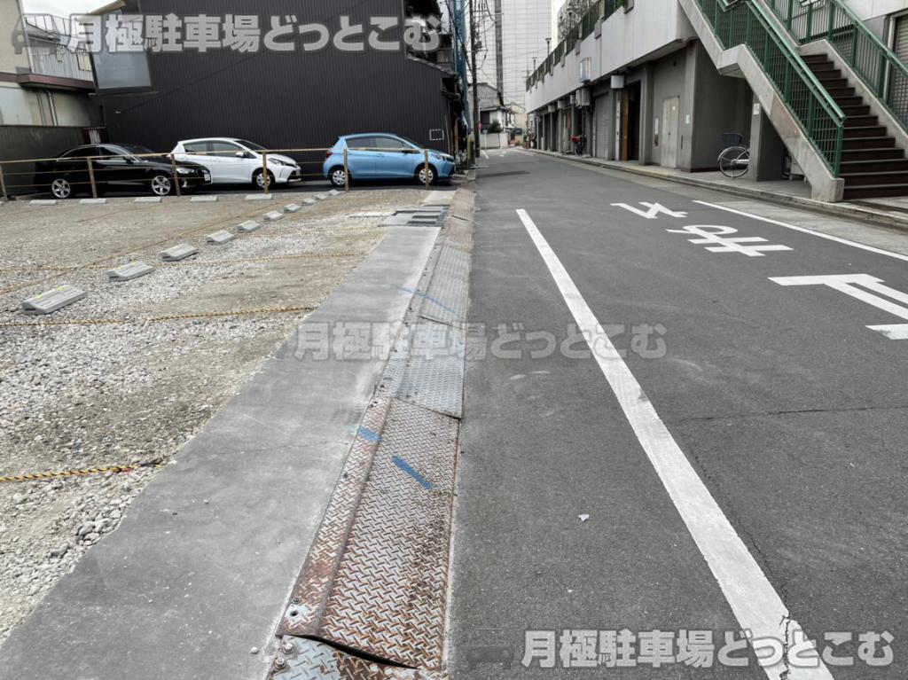 名古屋市西区那古野1丁目1732の月極駐車場6