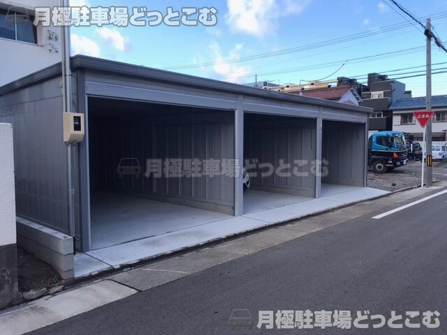 名古屋市西区又穂町2-18の月極駐車場1
